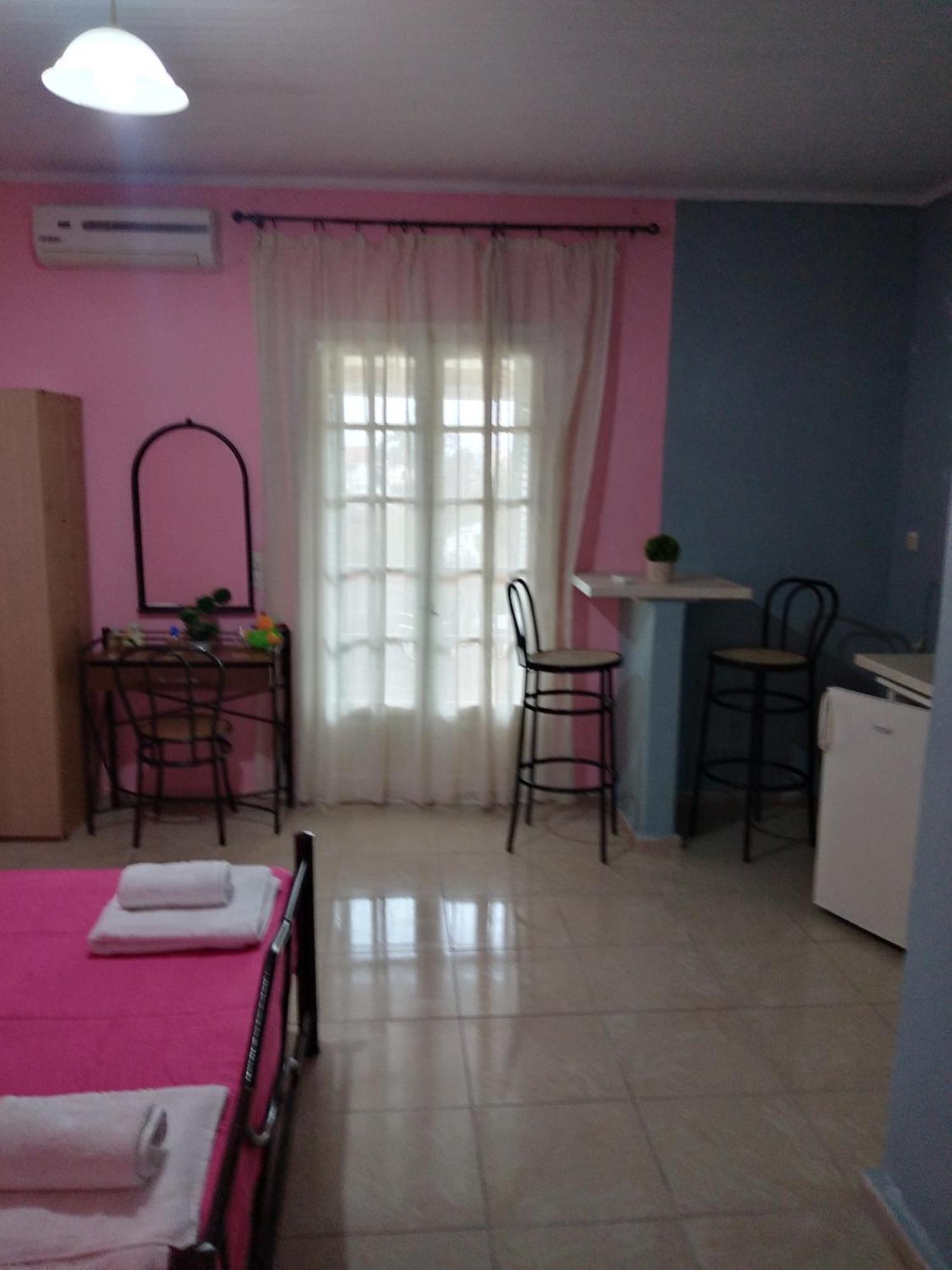 Elena Pool Aparthotel Agios Georgios  Phòng bức ảnh